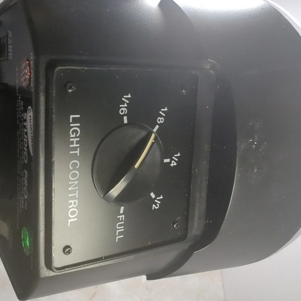 Rokunar Studio Pro 150‎ AC Flash Modeling Lamp 135ws Tested works
